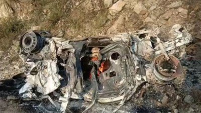 An-engineer-couple-died-and-their-son-was-burnt-alive-in-a-road-accident-in-Chamoli