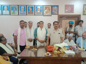 विधायक तिलक राज बेहड़ ने नवगठित उत्तरांचल पंजाबी महासभा, किच्छा नगर कार्यकारिणी का किया स्वागत, पदाधिकारियों का किया सम्मान