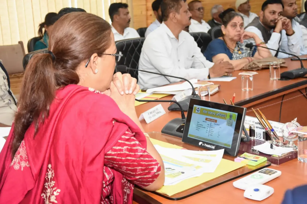 अधिकारी आंगन का मिलन” कार्यक्रम की गंभीरता को ध्यान मे रखते हुए इसको वृहद स्तर पर करें प्रचारित- प्रसारित-रेखा आर्या