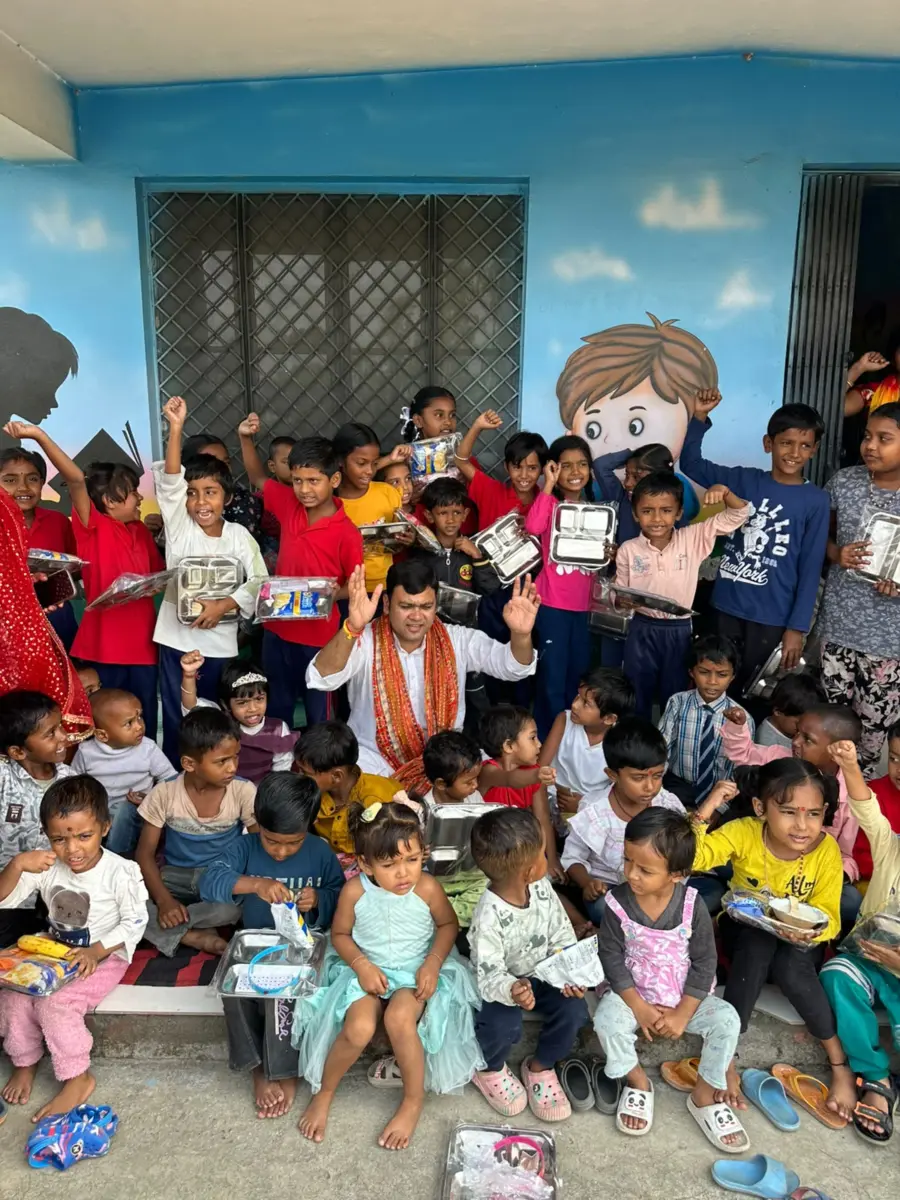 रुद्रपुर विधानसभा के ग्रामीण क्षेत्रों में प्रमोद मित्तल ने किया कन्या पूजन, बेटियों के सम्मान और सशक्तीकरण का दिया संदेश